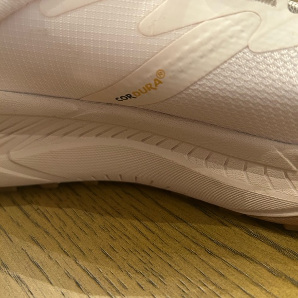 Hoka Women’s transport Sneakers. - Picture 6 of 9